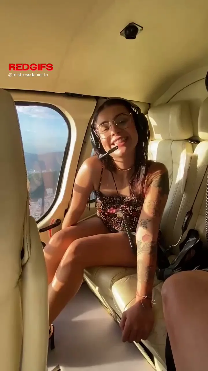 Not part of the official tour, just something extra for you [GIF]