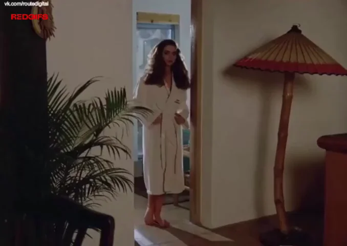 Lisa Allison naked in Love Circles. 1985