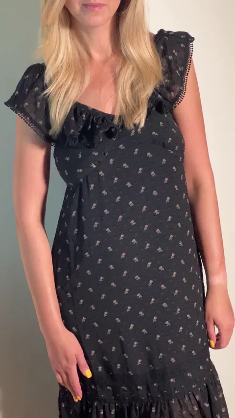 Blonde MILF Slut Tries to Get Your Cock Rock Hard 🍆💦