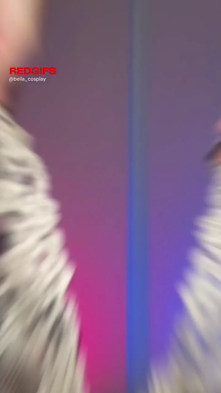 💖 Pink-Haired TikTok Slut Teases Massive Tits & Juicy Ass 😍🔥