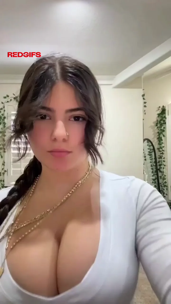 Sexyy tiddies