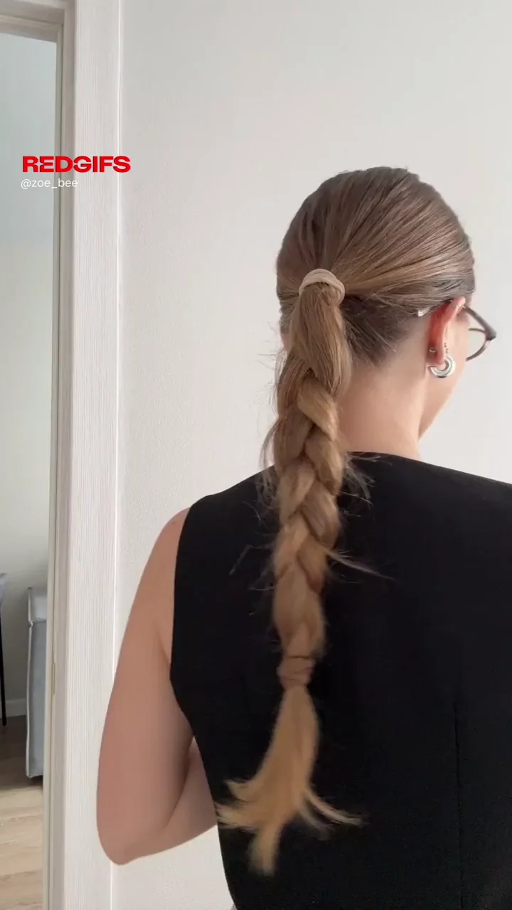 Tiny Tits Nerd Girl Gets Adored 😍🔥