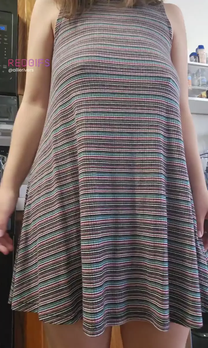 Sundress Slut Shows Off Easy-Access Titties & Pussy 😈🍑