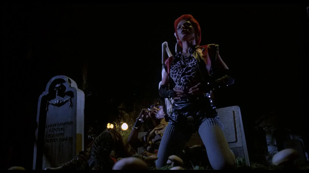 Linnea Quigley's Tits & Ass Tease in Return of the Living Dead 💀🍑👅