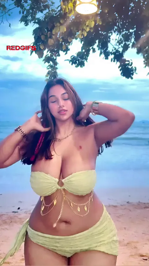 Thick Bikini Babe's Massive Tits Tease 🍈🍈🏖️