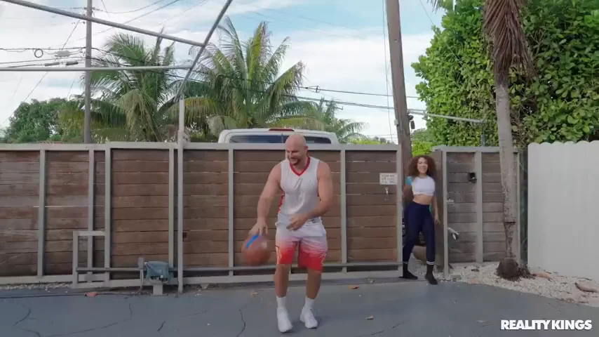 Willow Ryder Balls Hard for That Ebony Pussy 🍑🏀🔥