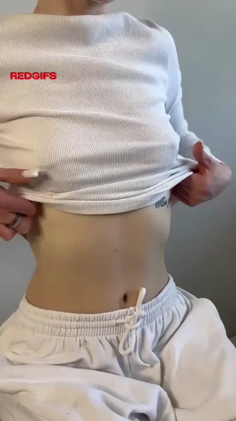 I have a flat chest, but I'm not ashamed of it, I'm proud of it
