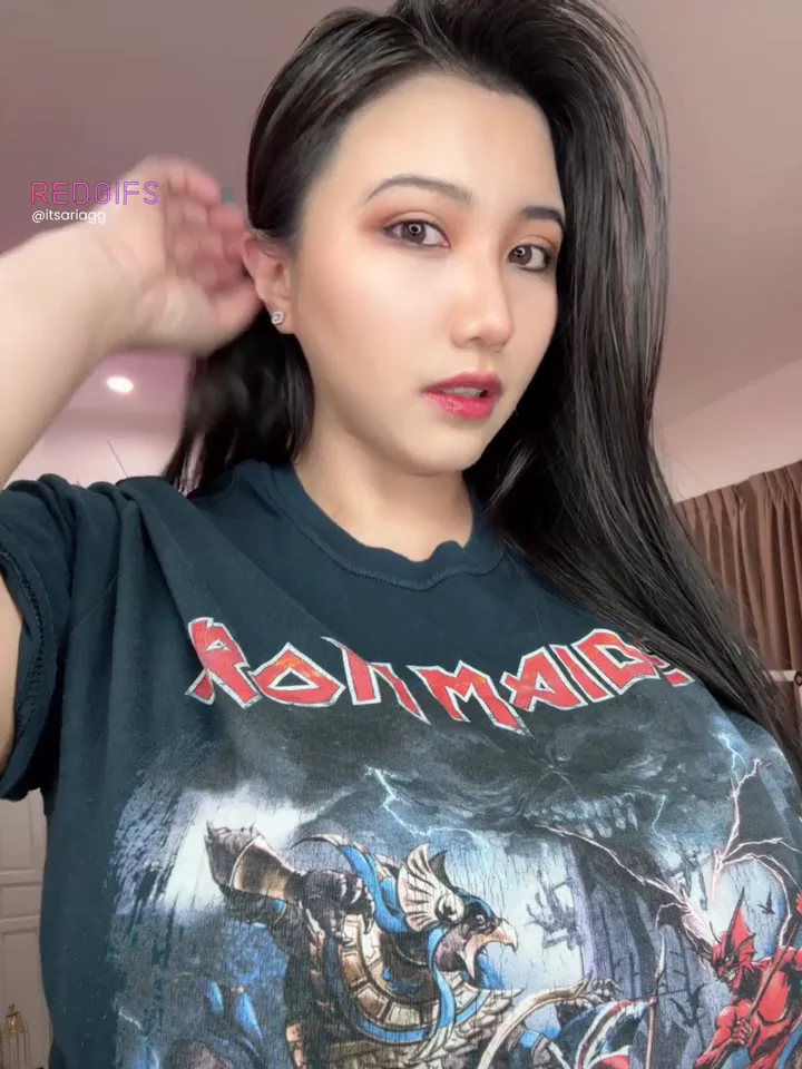 🔥 Asian Busty Babe Bouncing Massive Tits in Iron Maiden Tee 💦
