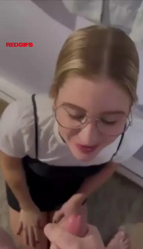 Good Girl Cumshot Facial