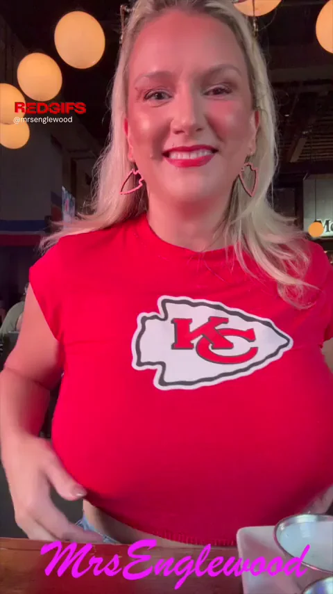 Blonde Babe Flashes Massive Tits in Chiefs Bar During Game 🔥🍒