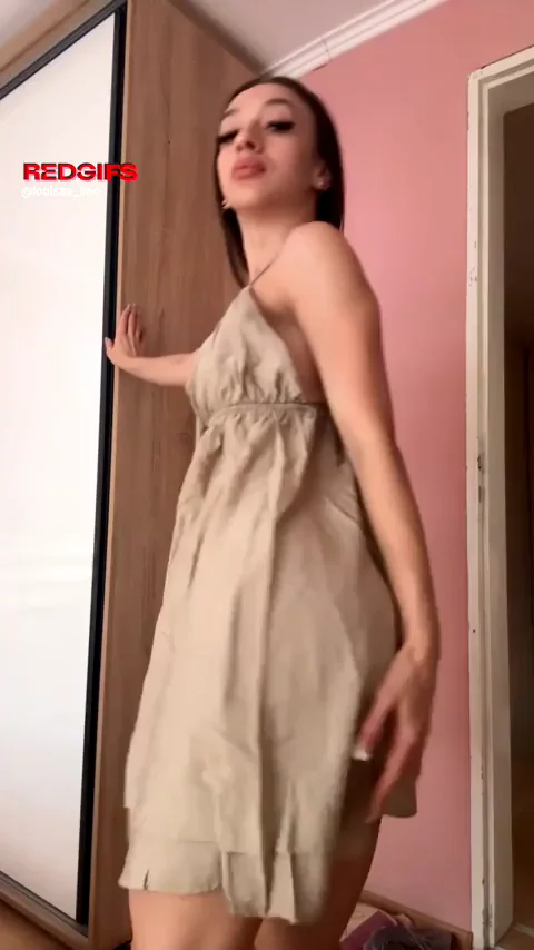 Teasing Rub Turns Messy: Ass Up, Pussy Dripping for More