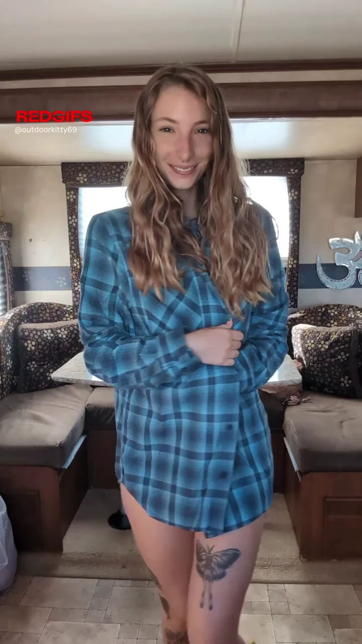 Flannel Tease: RV Slut Flashes Juicy Tits & Pussy 🍂🔥