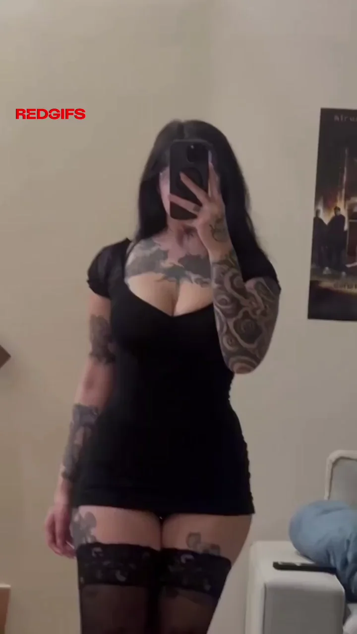 Tatted baddie