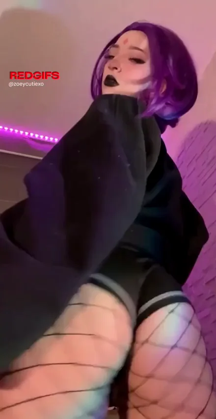 Purple-Haired Teen Slut Twerks Her Fishnet Booty, Say Yes for Nudes!