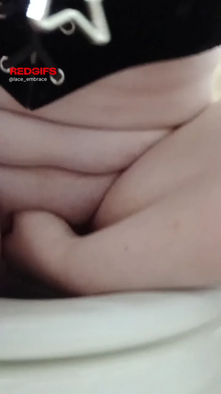 Overstim deep orgasm
