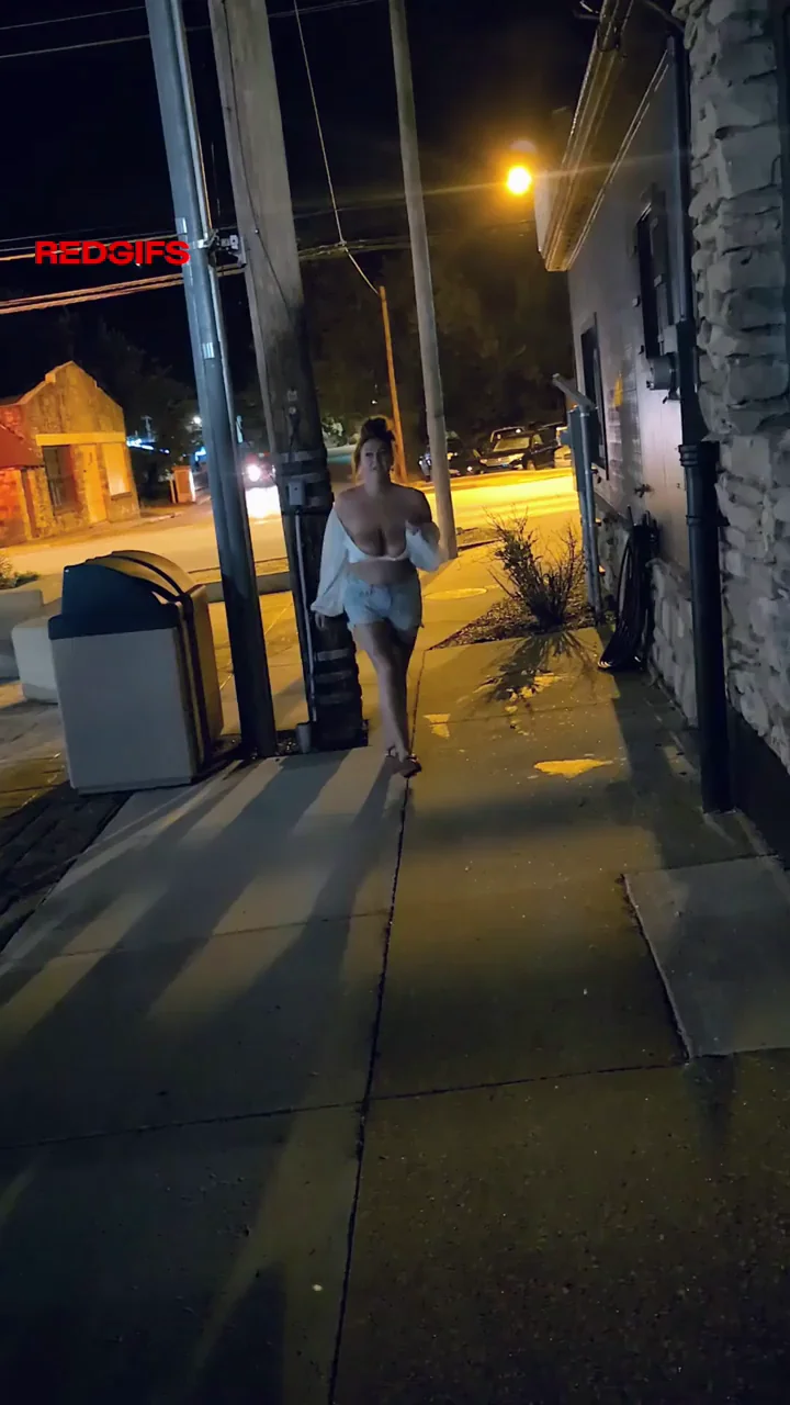 It only takes a couple drinks before the girls come out to play!