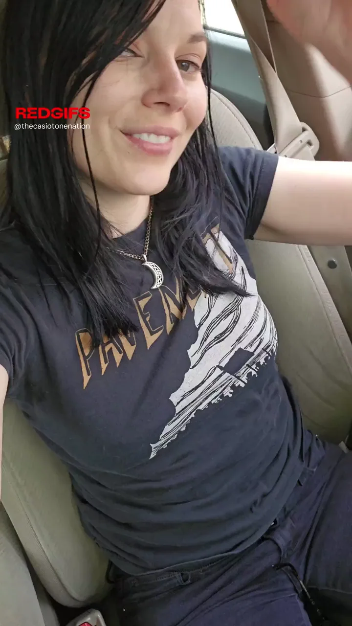 Late for Work: Goth Babe Flashes Tiny Tits in Car Selfie