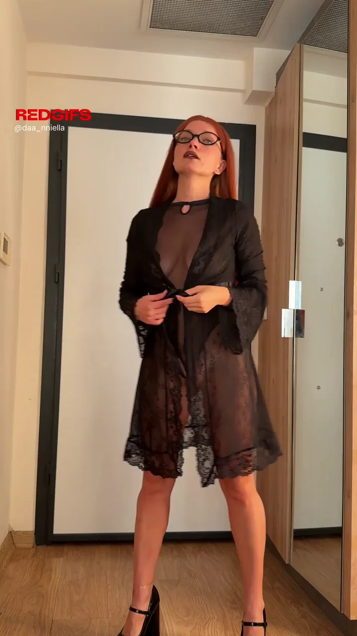 Wanna undress this mommy
