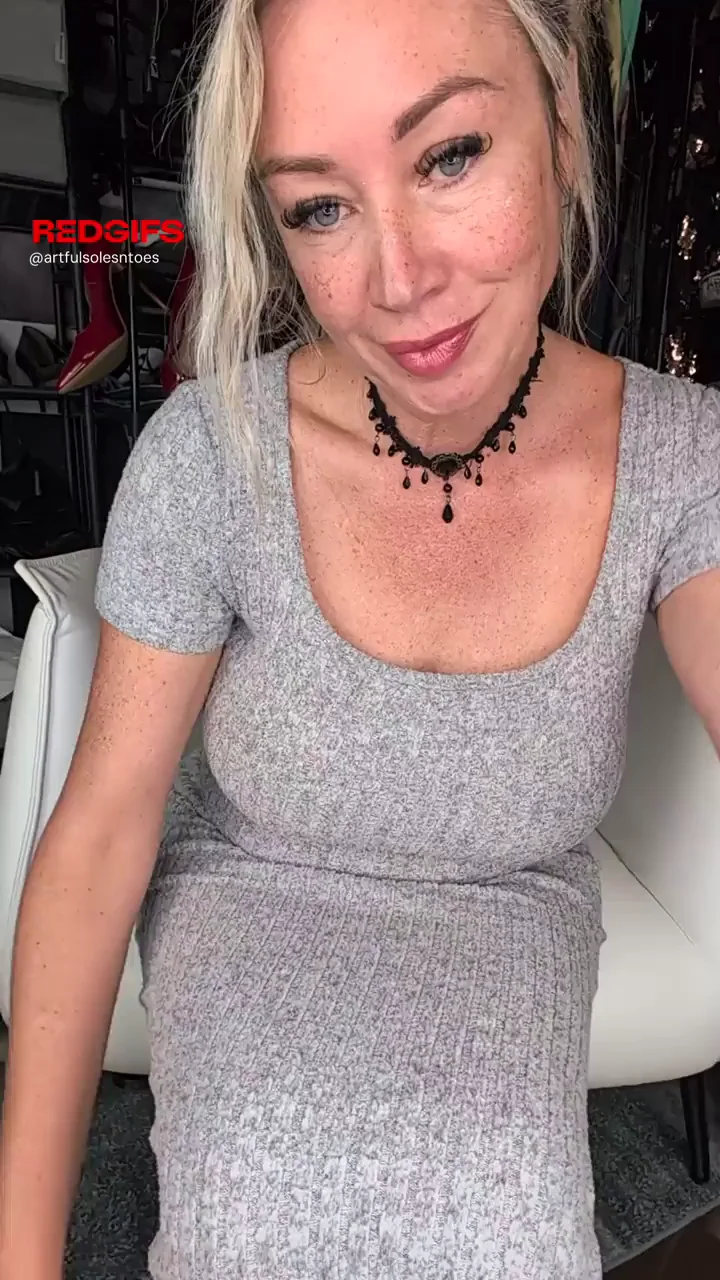47 never looked so good! The blonde MILF you don't want to miss.