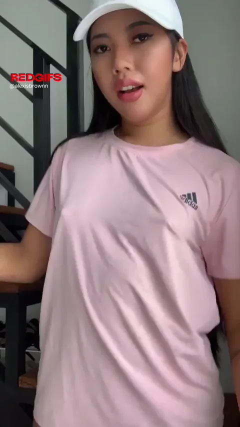 The smallest slut in the gym is here