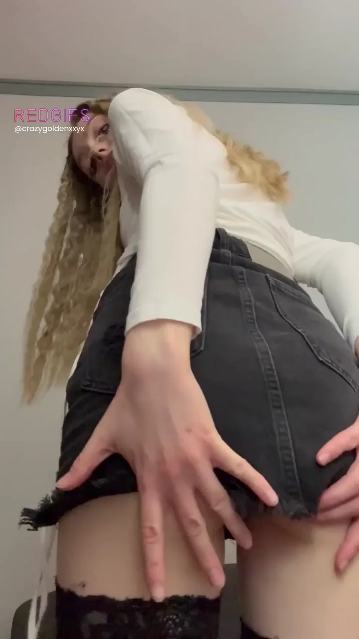 Ready for a Quickie Underbun Tease 🍑💦