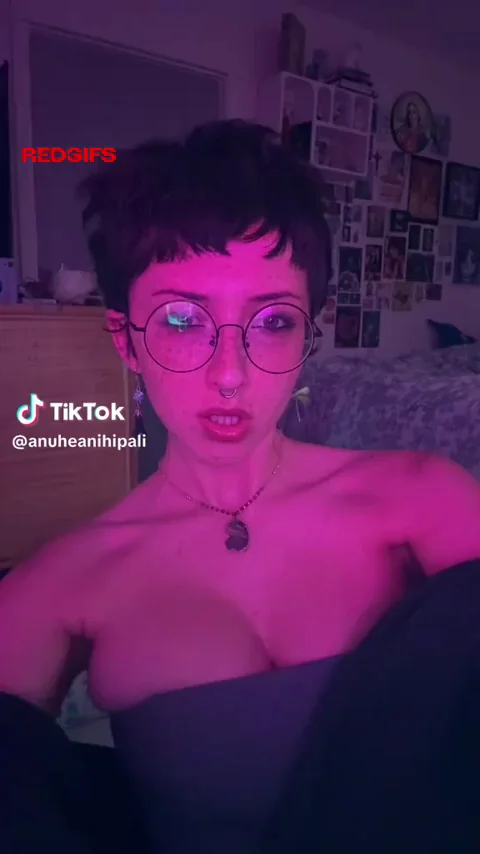 Tomboy TikTok Slut Waves Her Massive Tits