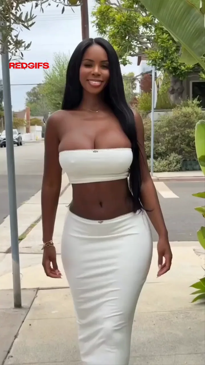 Lexi's Thicc Ebony Curves in White Skirt, Blue Cutout & Pink Bikini Slay 🔥🍑