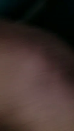 Petite wife pegs husband on his knees