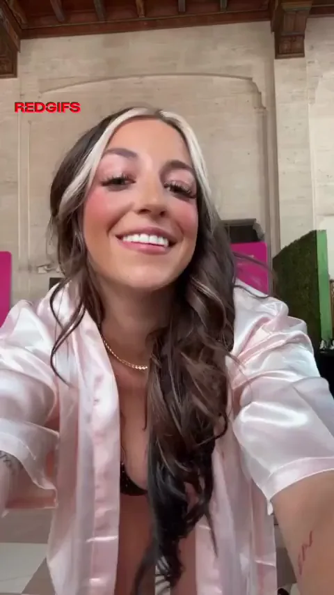 She's a smokeshow