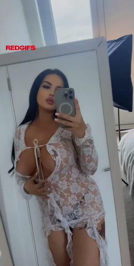 Come unwrap these bimbo tits