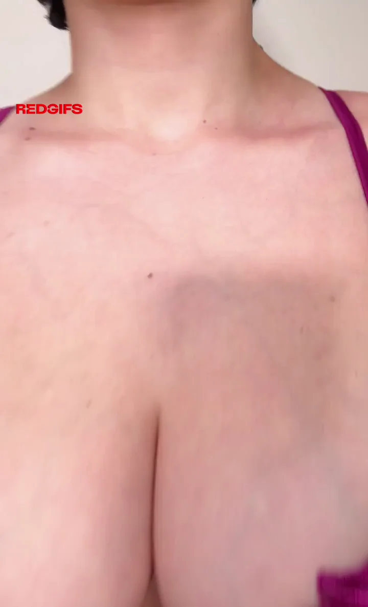 Heavy boobs bouncing all over your scree