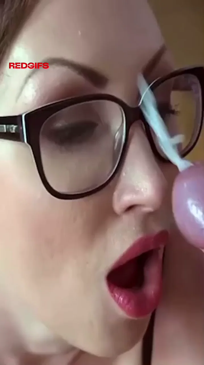 💦 Cum Blast on Glasses Slut's Face 😈