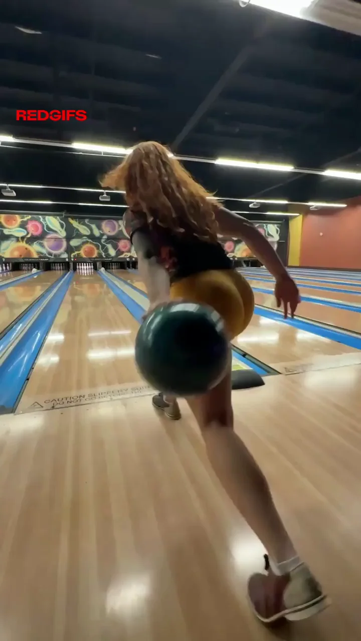 🍑 Winner Scores Sloppy Head: Bowl That Booty Up! 🔥