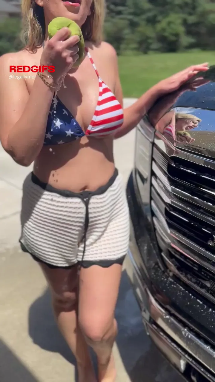 🇺🇸 Busty Blonde MILF's Patriotic Car Wash Tease 💦🍉