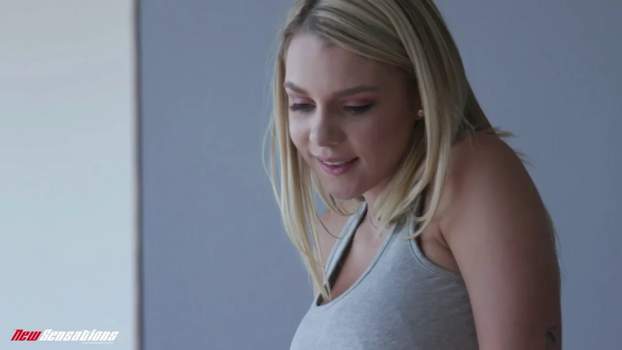 Gabbie Carter's Juicy Stepsis Fuck Fest 🍑💦