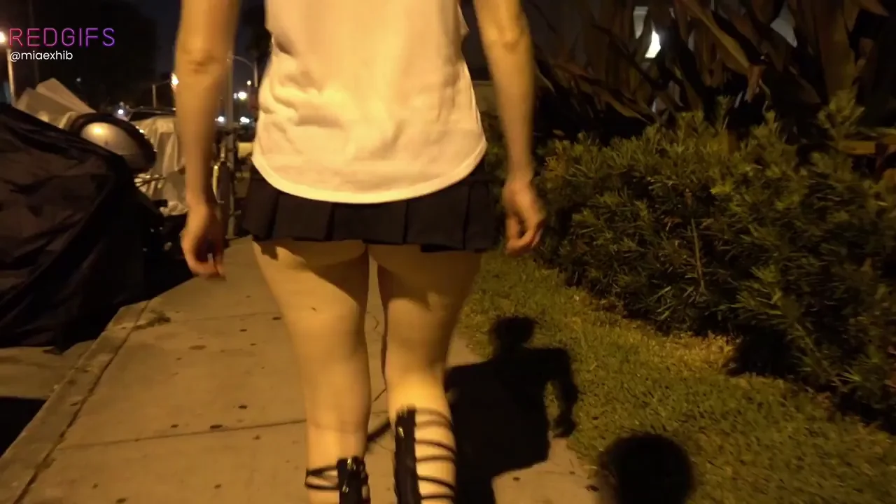 I love short skirts [GIF]