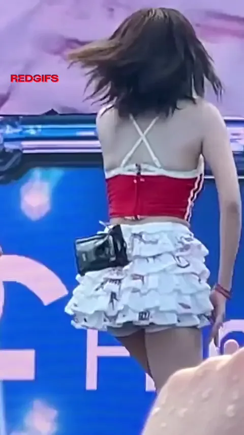 Hayoung fromis_9 Frilly Skirt Tease 💃🔥