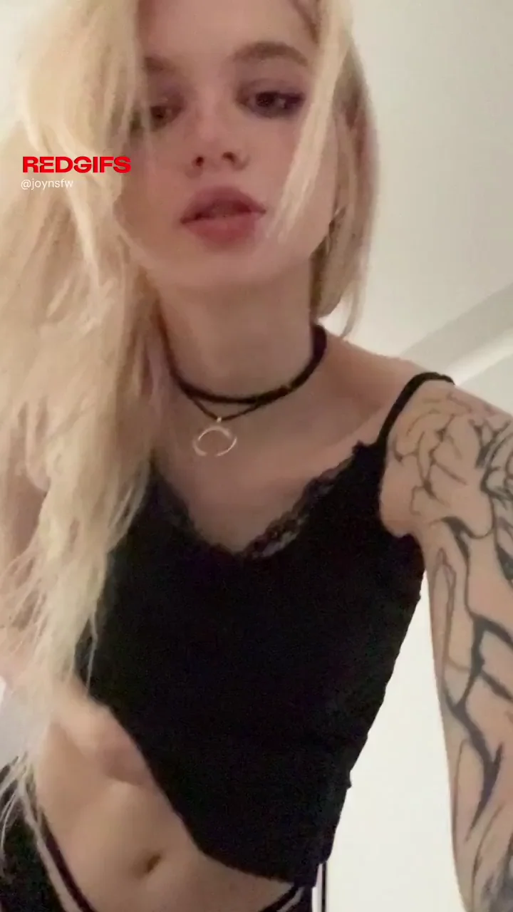 Am I Your Type? Blonde Slut Teasing Her Perky Tits 😈🍒