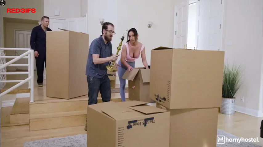 Jennifer White 🍑 Boxed Up & Fucked Hard 😈