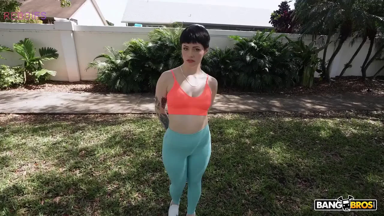 [Raee Ripley, 23] Bangbus'd on Debut