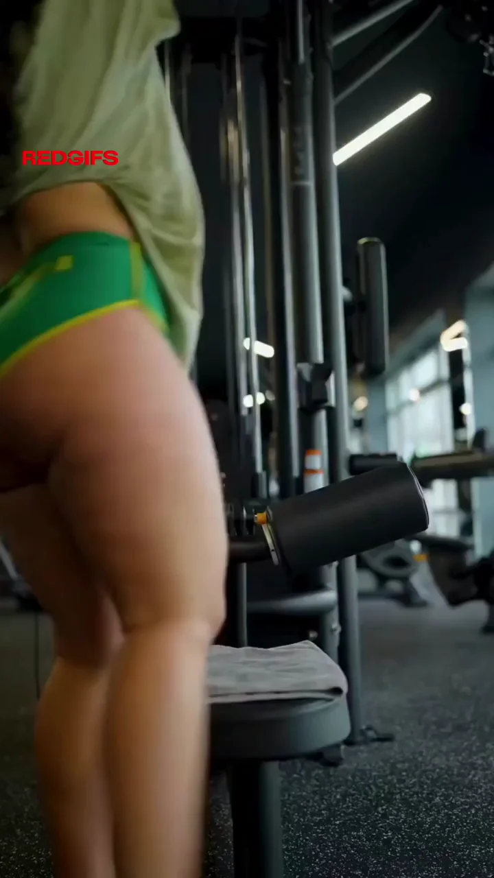 Gym Slut's Massive GYATTT 🍑💦