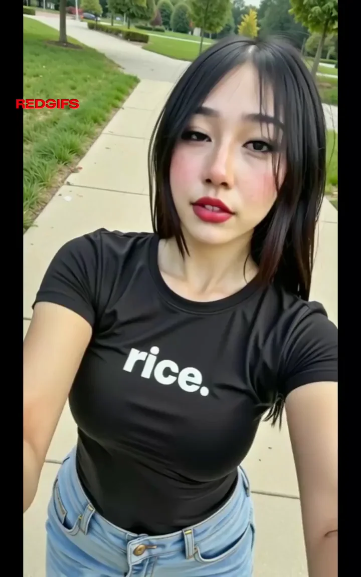 🍚 Sexy Asian Rice Babe's Daily Tease Dose 😈
