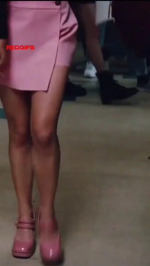 Sydney Sweeney's Juicy Big Tits in Pink Slutwear 💖🍈🍈