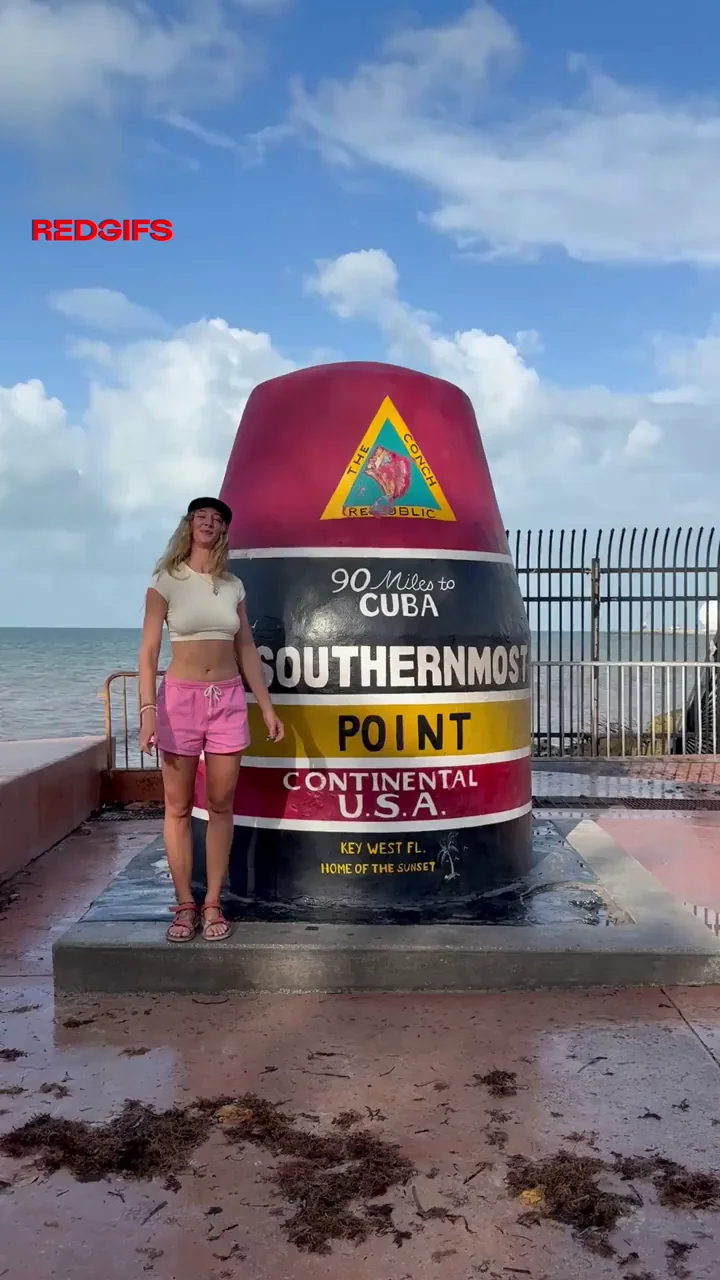 Blonde Babe Flashes Tits at Southernmost Point 🌴🍈😈