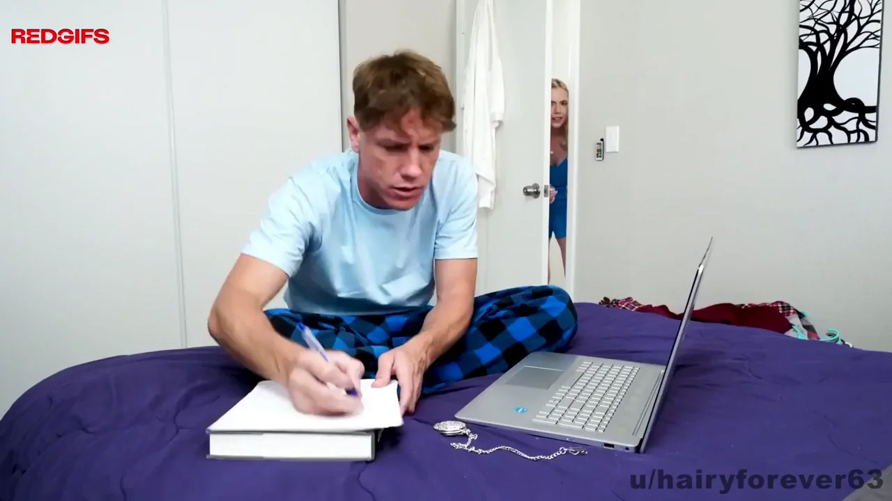 Freeuse Hypno Step-Mom Rides & Sucks 🍆💦
