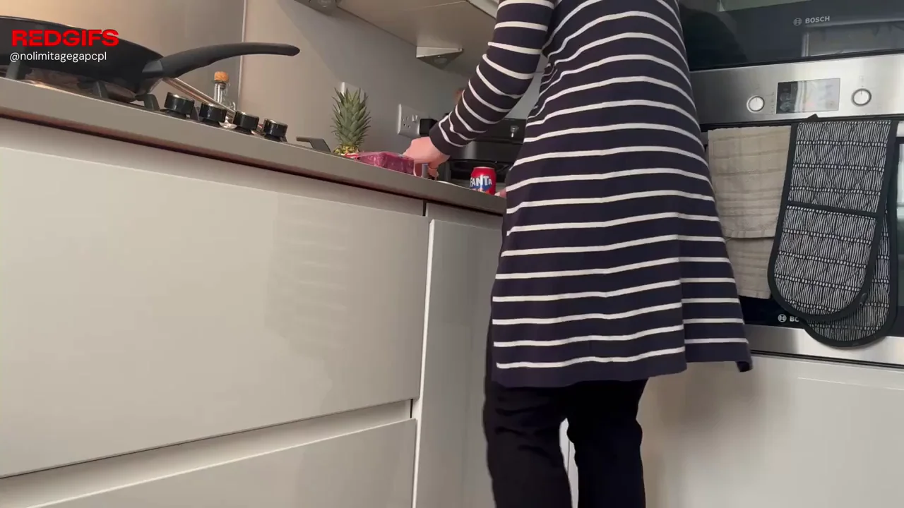 Pawg Redhead Freeused in Kitchen Before Dinner