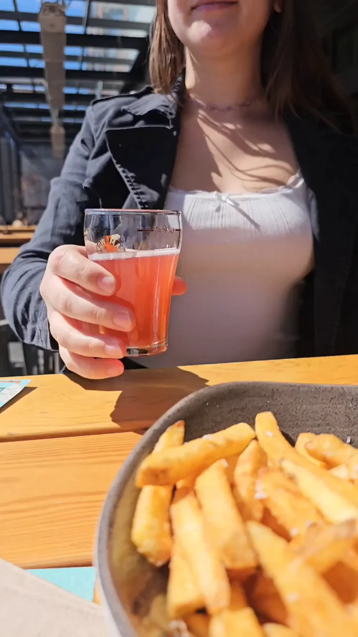 I'll get you lunch and give you a show [gif]