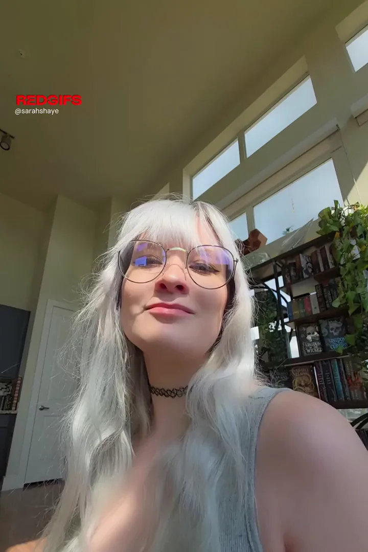 When you're a fuckin weirdo but you got some big natural tits 😎