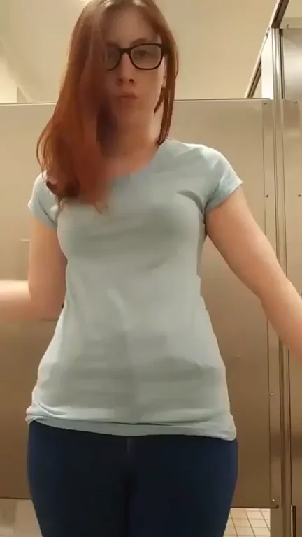 19yo Redhead Workslut Strips Naked in Office Bathroom 😈🔥👅