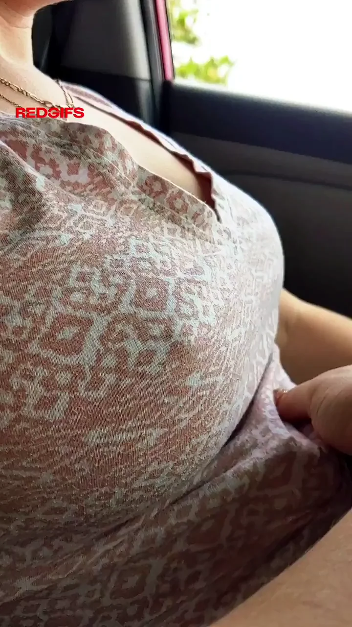 No bra, no problem